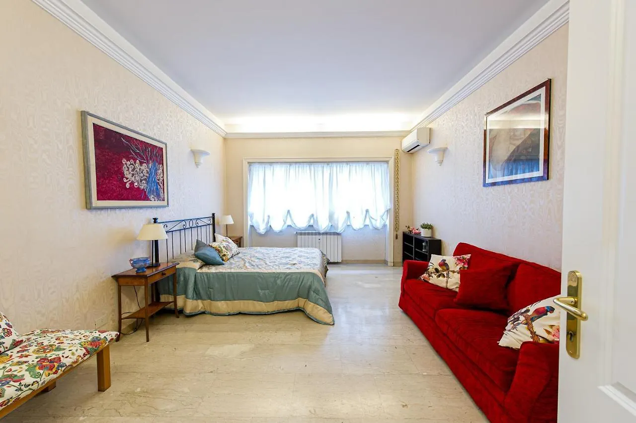 Holiday home Michelangelo Apartment Rome